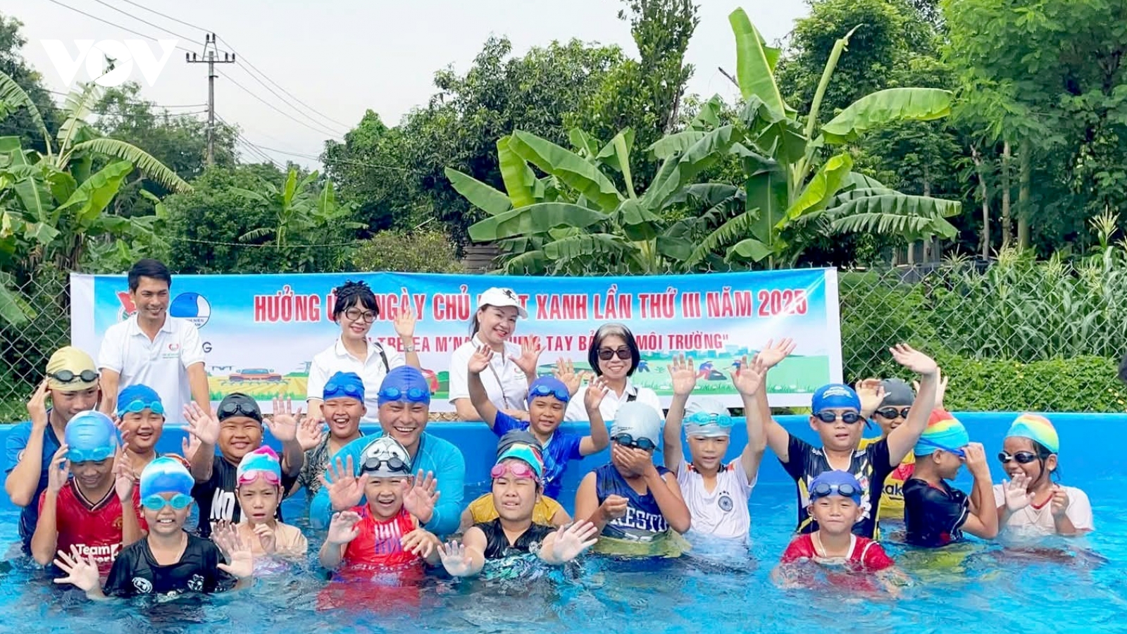 Trang bị kỹ năng bơi – Gieo mùa hè an toàn cho trẻ vùng cao